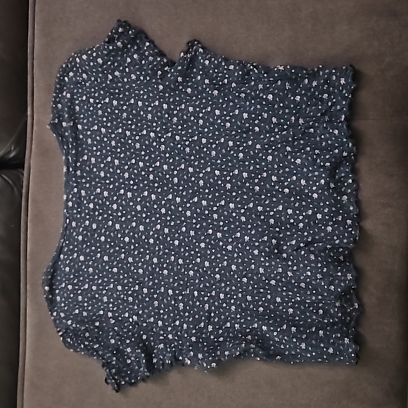 American Eagle Floral Cropped Top - Picture 9 of 9